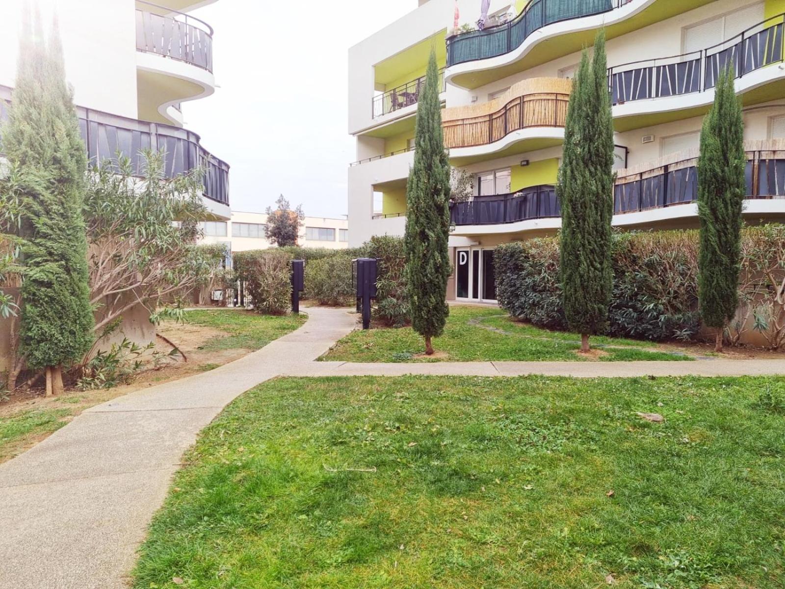Grand Appartement Avec Garage Et Terrasse Castelnau-le-Lez Exterior photo